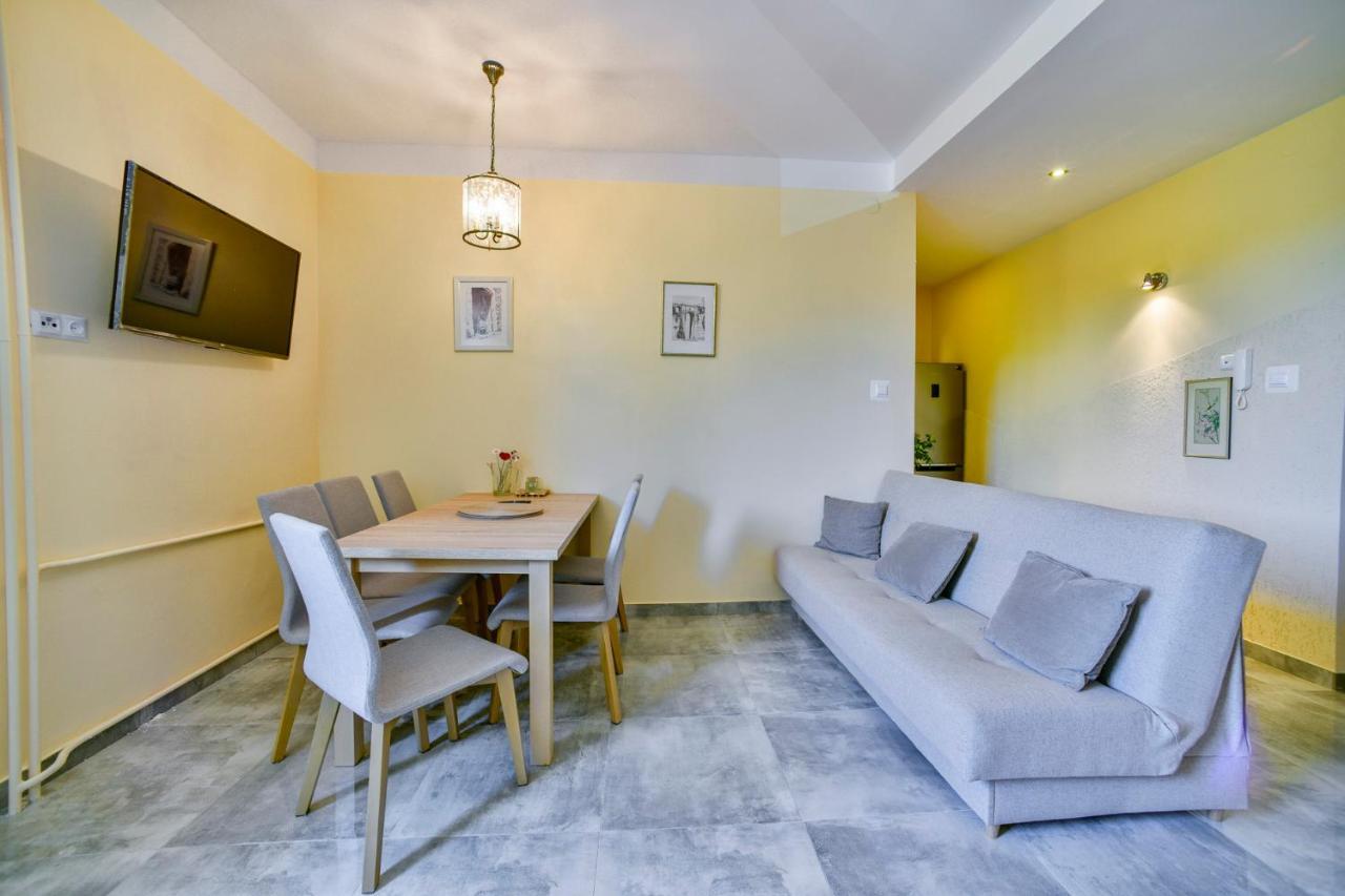 Apartament U Ewy W Kolobrzegu Podczele - 2 Sypialnie 50M2, Wifi I Darmowy Parking! エクステリア 写真
