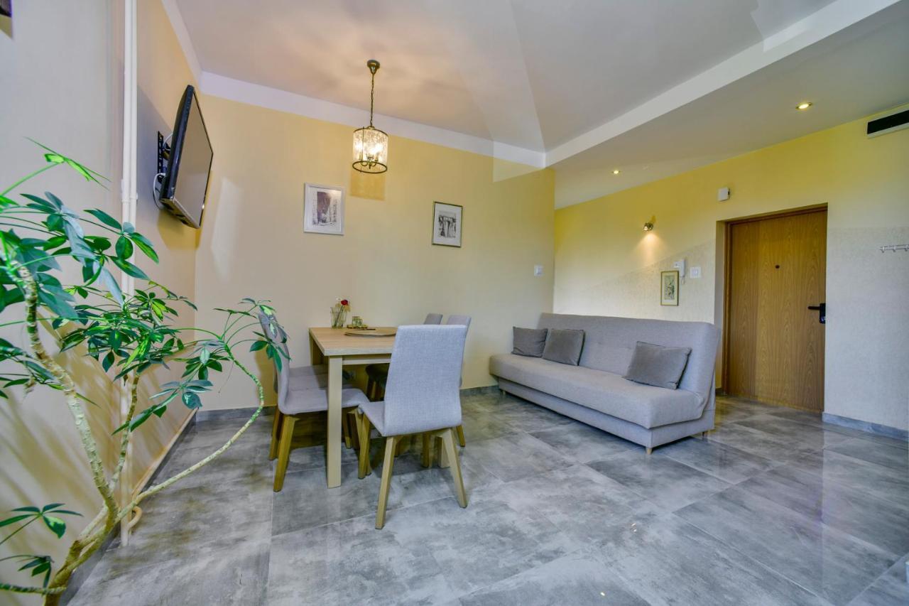 Apartament U Ewy W Kolobrzegu Podczele - 2 Sypialnie 50M2, Wifi I Darmowy Parking! エクステリア 写真
